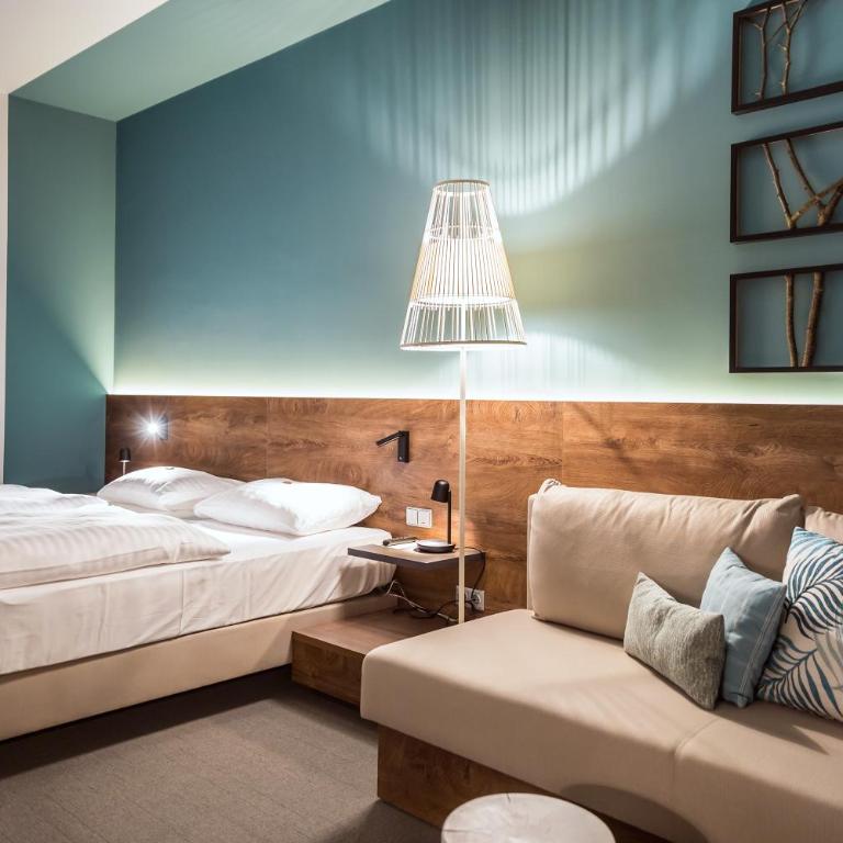 Das Sonnreich - Thermenhotel Loipersdorf - Premium Double Room Deluxe and Therme Loipersdorf Access - 2