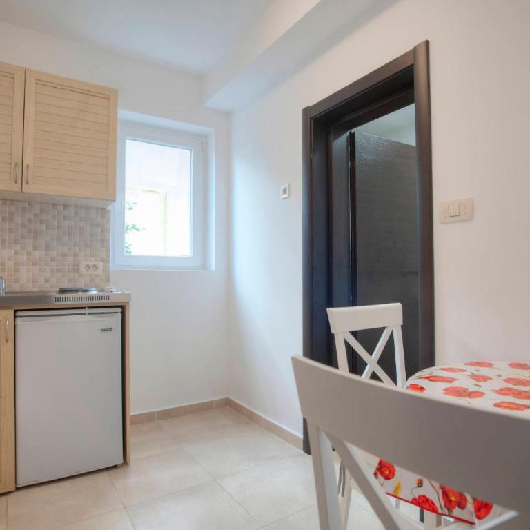Mandir apartments - Center - Studio - 7