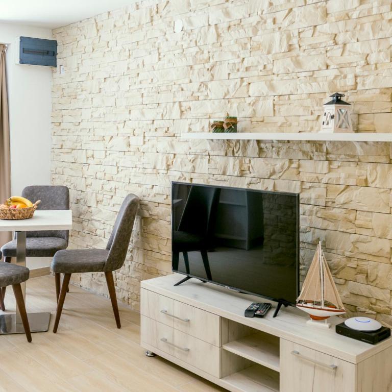 Square Point Apartments - One-Bedroom Apartment - 15