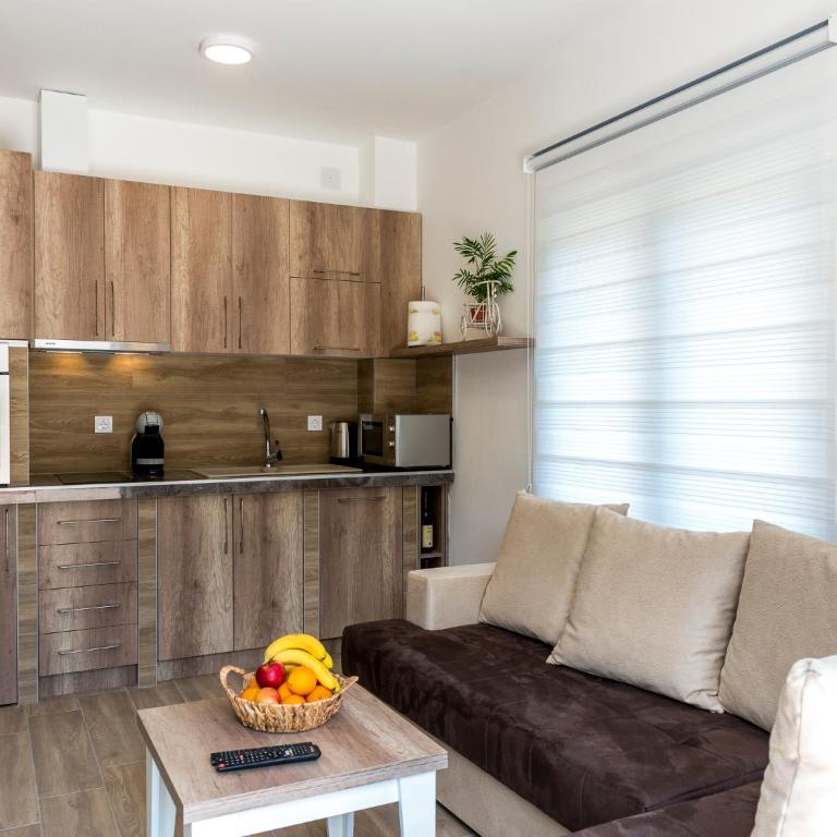 Square Point Apartments - Apartment with Balcony - 49