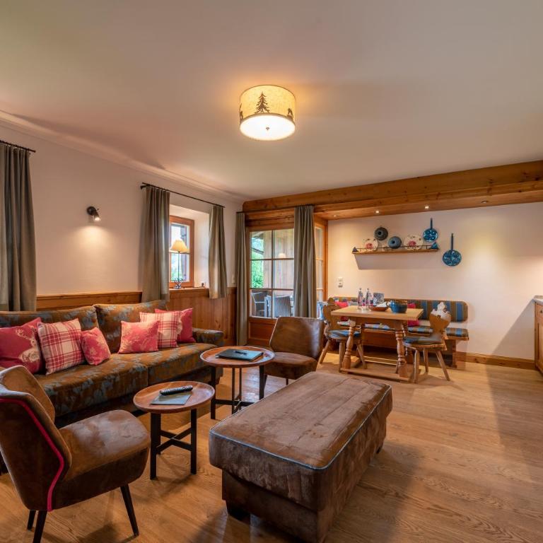 Relais & Châteaux Gut Steinbach Hotel Chalets SPA - Deluxe Suite - 1