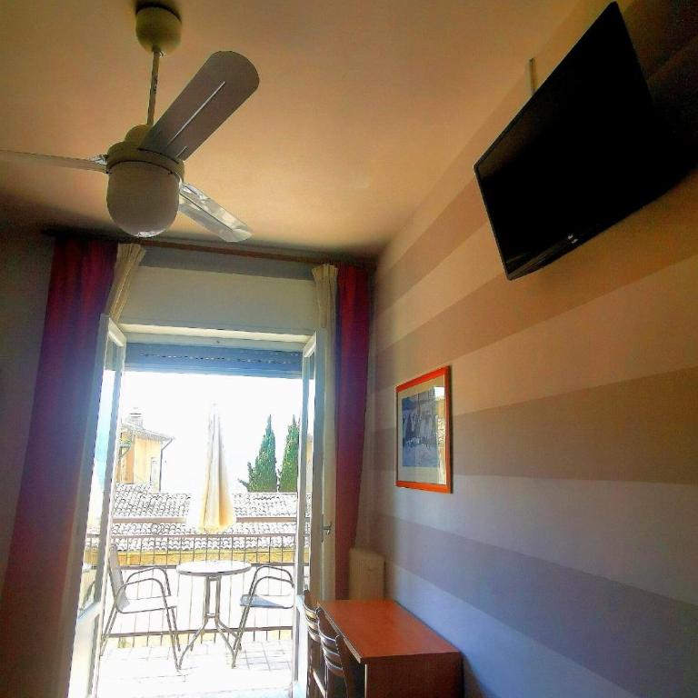 Albergo Al Pescatore - Camera Matrimoniale con Balcone - 6