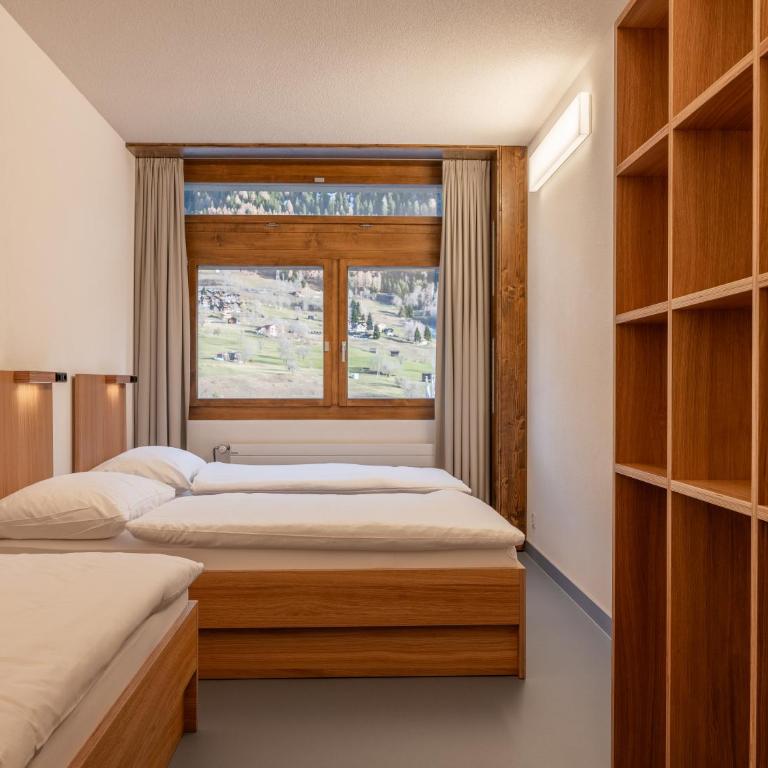 Sport Resort Fiesch, Garni Goneri - Dreibettzimmer mit Dusche - 2