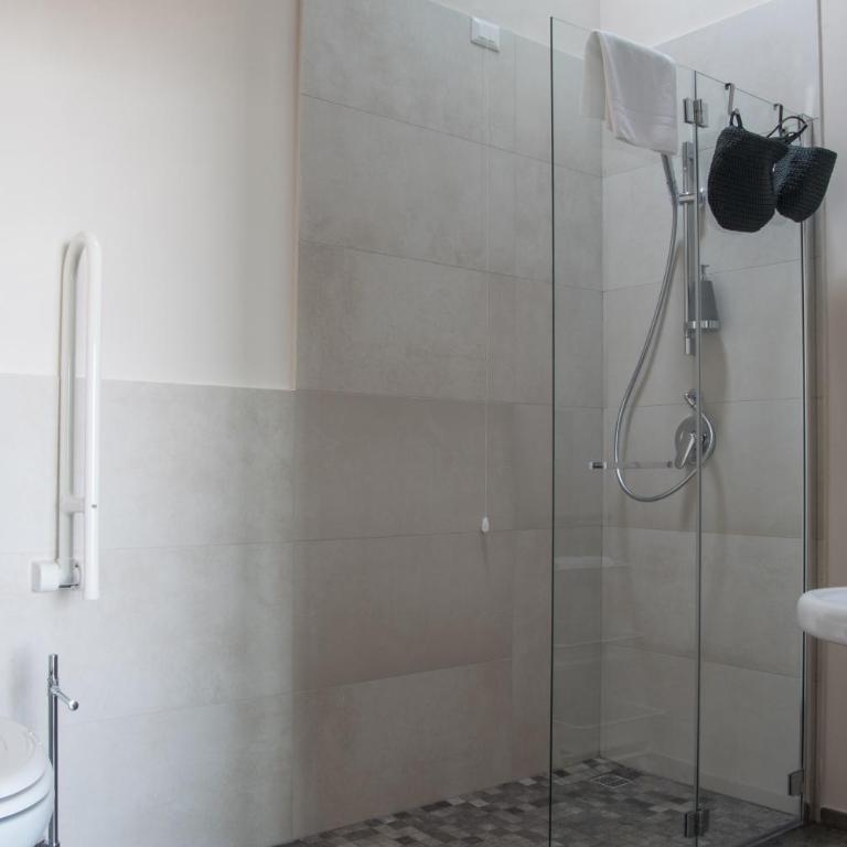 Locanda Fontanazza Osteria con Camere - Camera Matrimoniale con Bagno Privato - 9