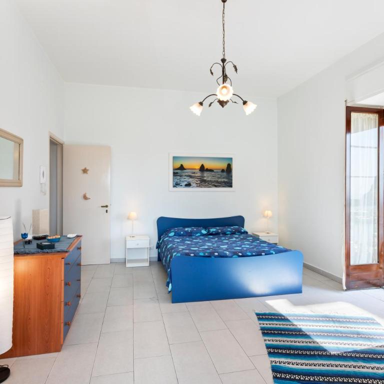 GuestHost - La Finestra dei Ciclopi Seaview Flat - Appartamentino su 2 Livelli - 6