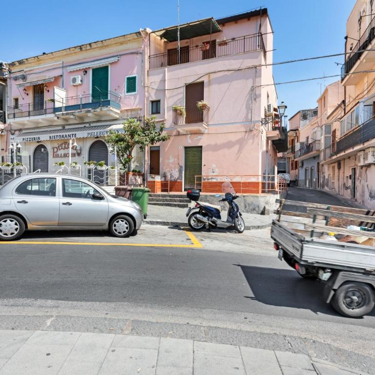 GuestHost - La Finestra dei Ciclopi Seaview Flat - Appartamentino su 2 Livelli - 14