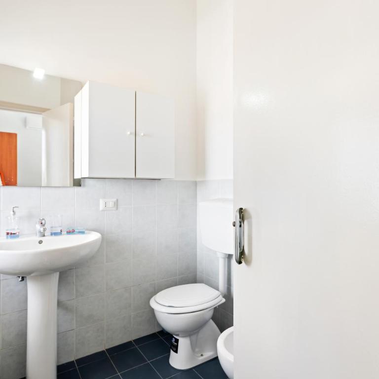 GuestHost - La Finestra dei Ciclopi Seaview Flat - Appartamentino su 2 Livelli - 12