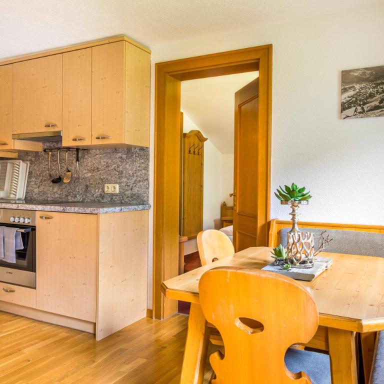 Bio Bauernhof Schweizerhof - Apartment mit Balkon - 9