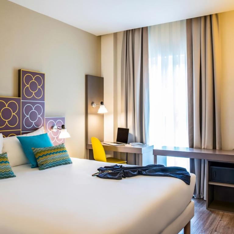 ibis Styles Barcelona Centre - Habitación Doble Estándar - 10