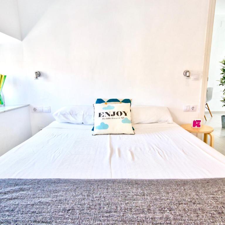 MalagaUrbanRooms - Central Suites - Apartamento Ático - 2