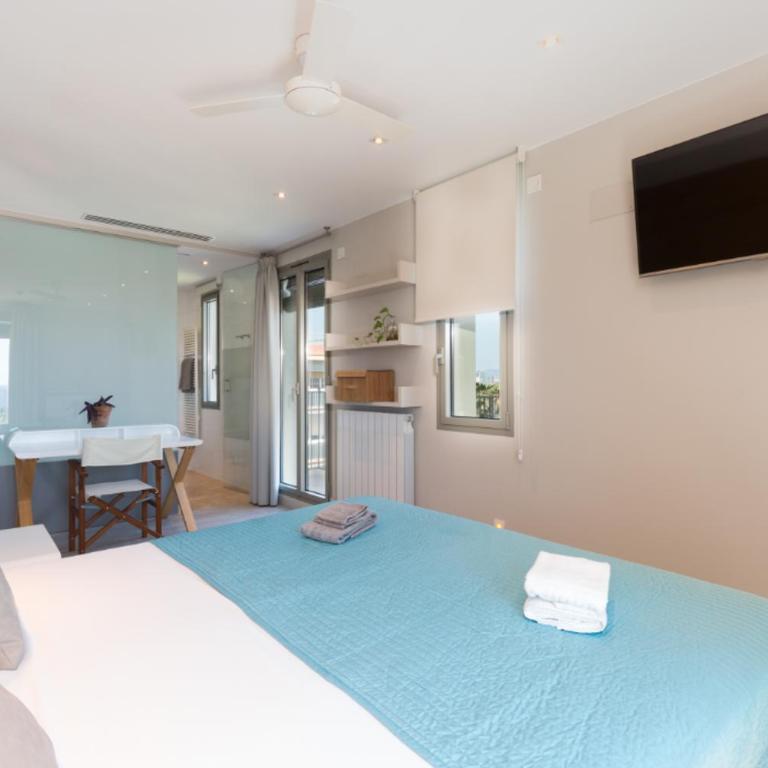 Kronos on the Beach Attic Suite - One-Bedroom Apartment - 13
