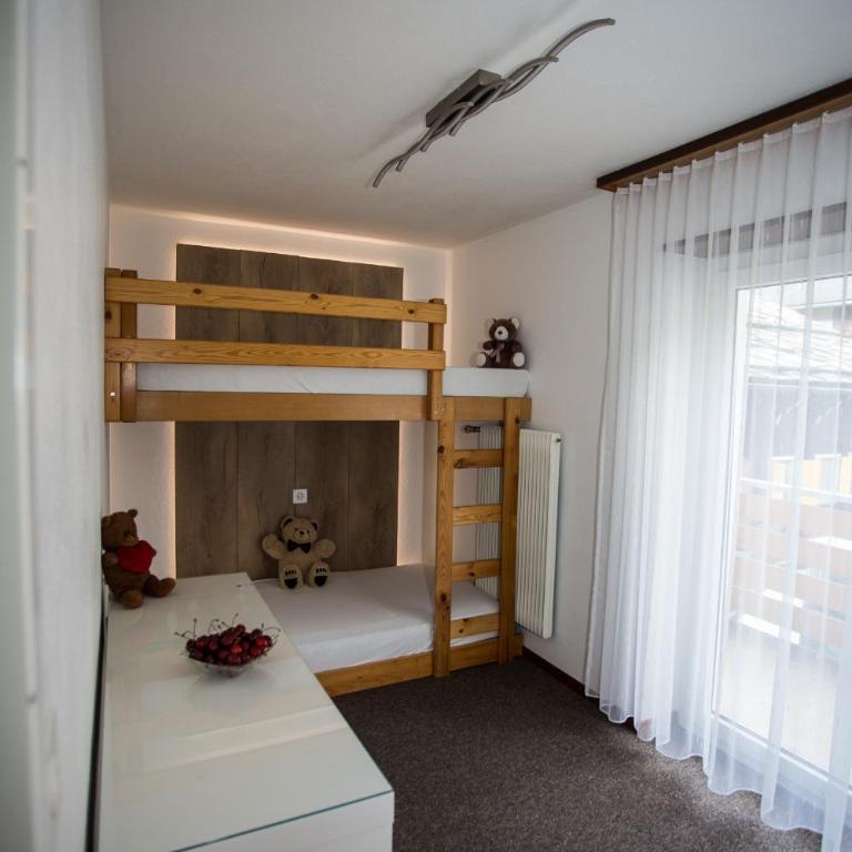 Hotel Eden - Familienzimmer (2 Erwachsene + 2 Kinder) - 1