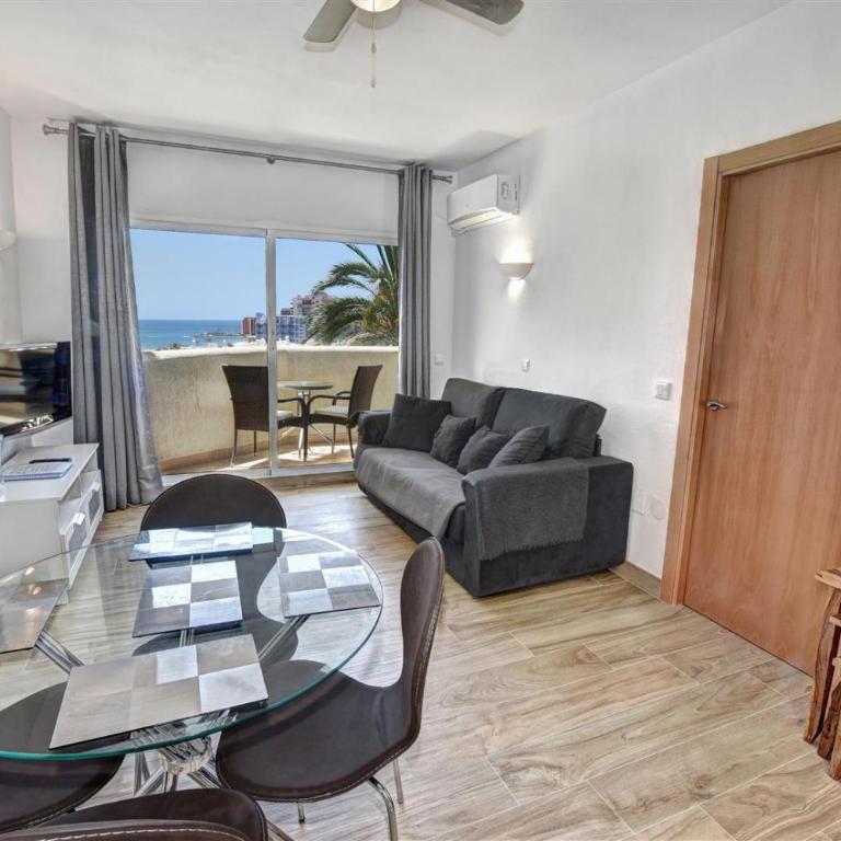 Benal Beach, Luxury Sea & Mountain View Beachside 1 Bedroom Apartment - Apartment with Sea View - 2