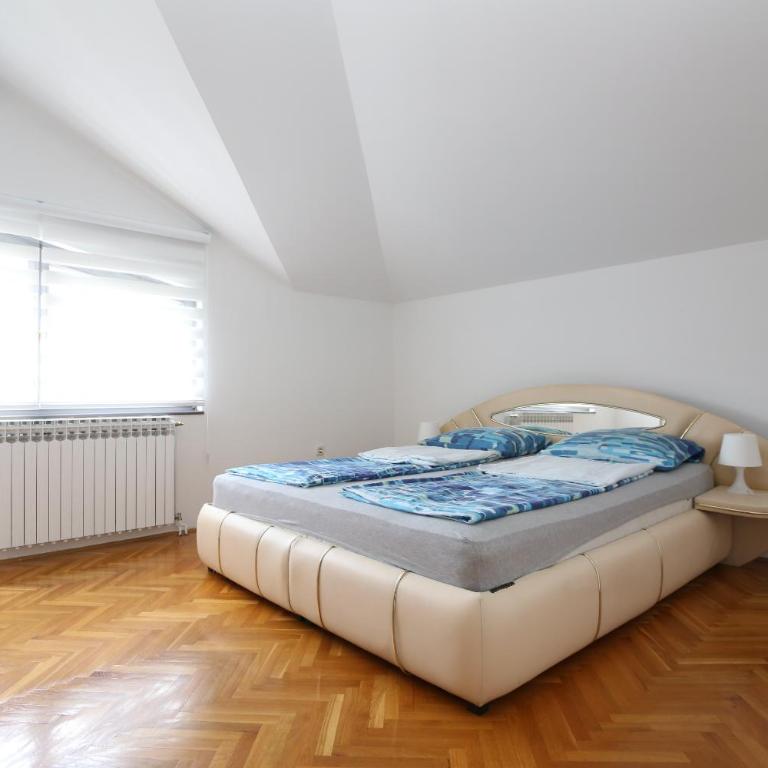 Apartmani Pejton Ilidza - Apartment with Balcony - 13