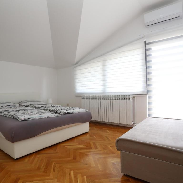 Apartmani Pejton Ilidza - Apartment with Balcony - 11