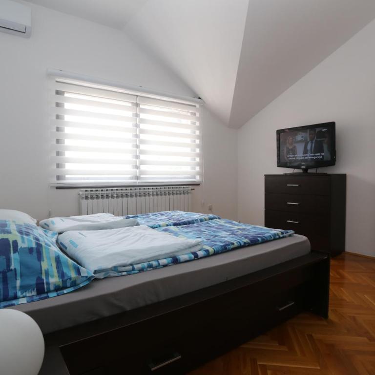 Apartmani Pejton Ilidza - Apartment with Balcony - 18