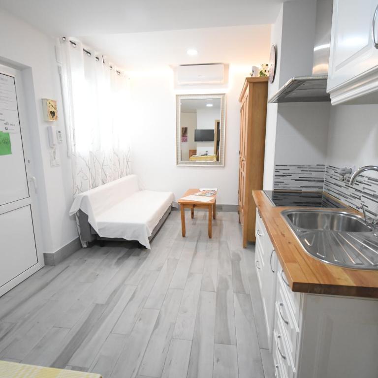 Jara Apartments ! - Apartment with Shower - 2