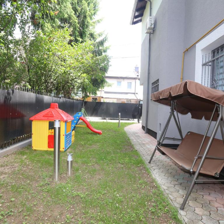 Apartmani Pejton Ilidza - Three-Bedroom Apartment - 29