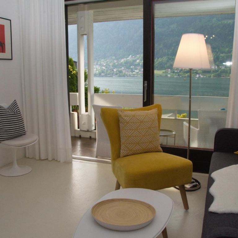 Gästehaus Härb - Doppelzimmer mit Seeblick und externem Bad - 4