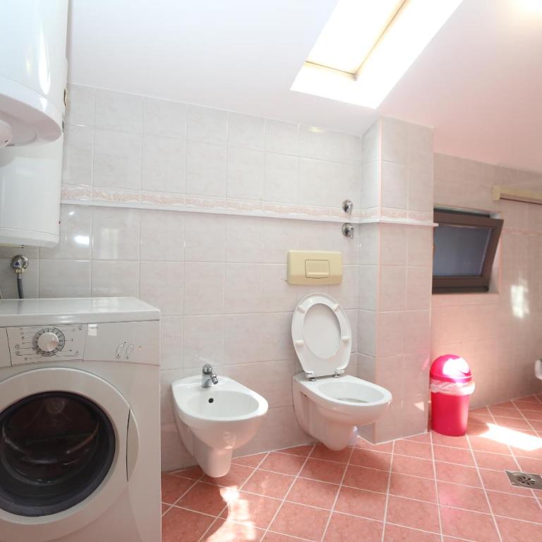 Apartmani Pejton Ilidza - Apartment with Balcony - 4