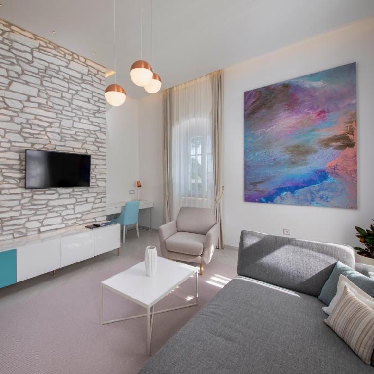 Lazure Hotel & Marina - Executive Suite with Sea View - Historical Building - 2