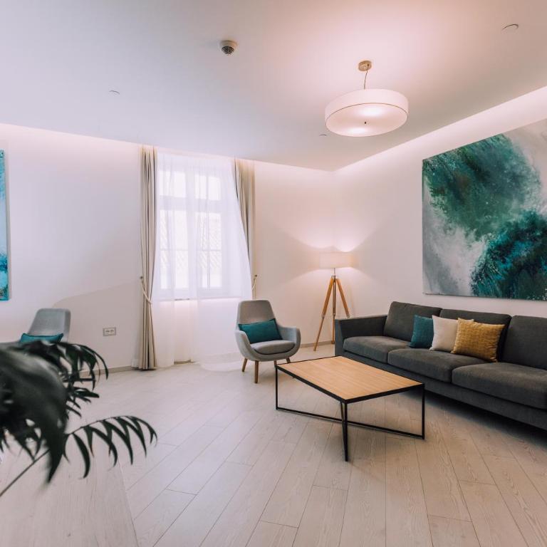 Lazure Hotel & Marina - Executive Suite - Historical Building - 2