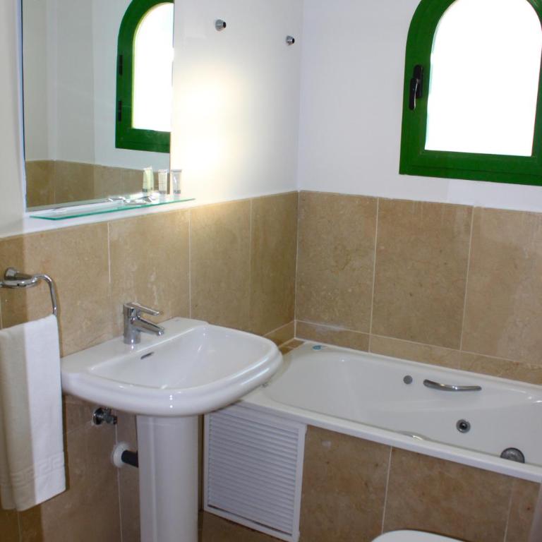 Hotel Apartamentos Manilva Sun - Apartamento de 2 dormitorios (4 adultos) - 11