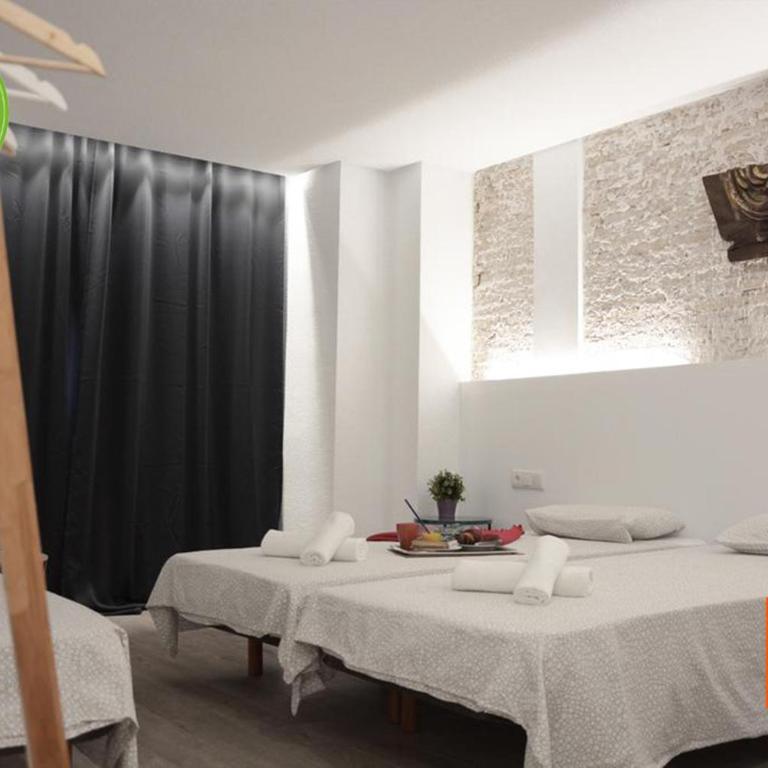 Art&Flats Hostel - Triple Room with Private Bathroom - 1