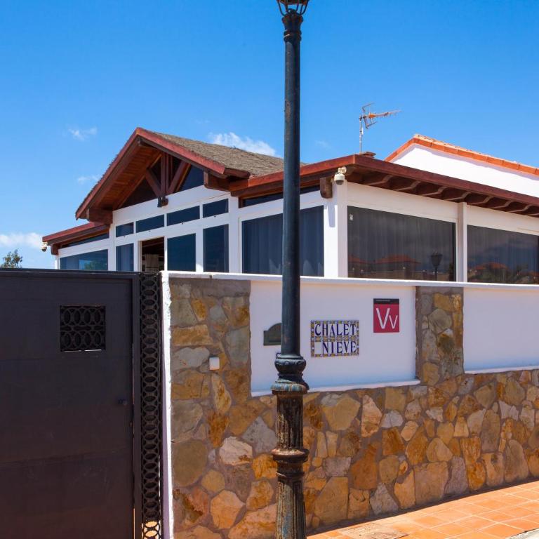 Luxury Villa Nieve - Three-Bedroom Villa - 47