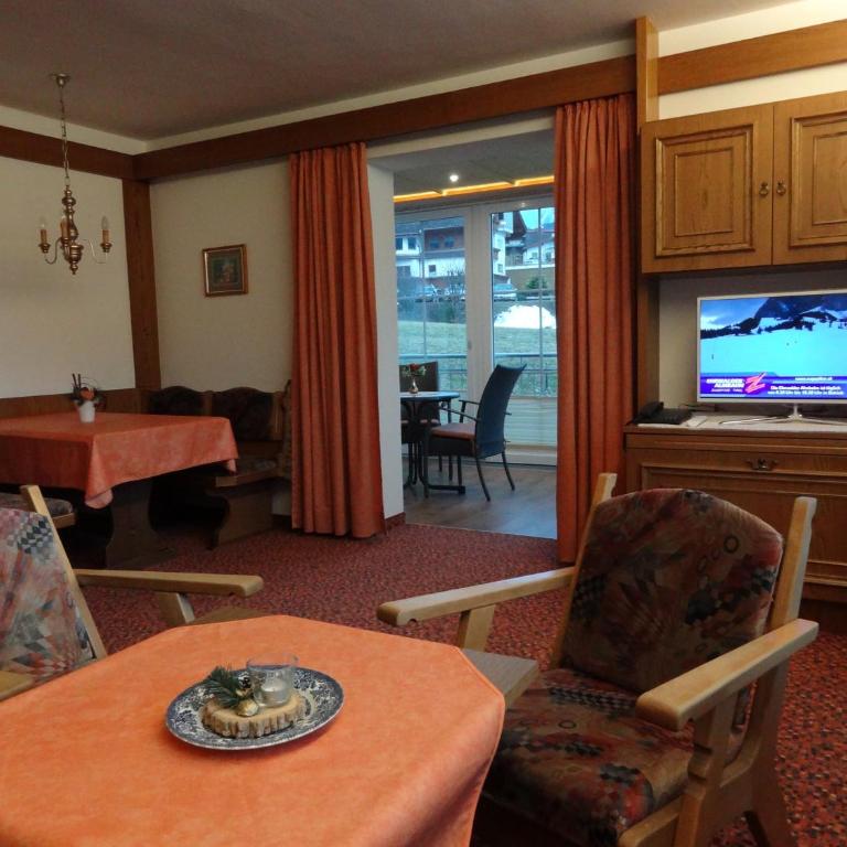 Appartements Loisachpromenade - Apartment mit 1 Schlafzimmer und Wintergarten - 1
