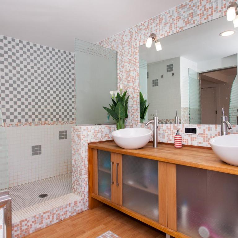 Luxury Villa Nieve - Three-Bedroom Villa - 35