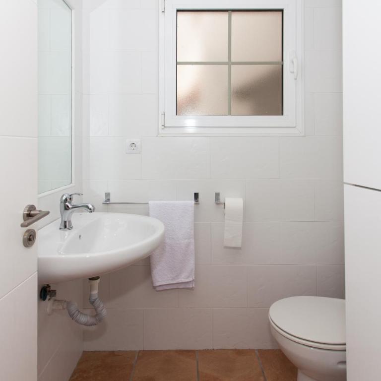 Luxury Villa Nieve - Three-Bedroom Villa - 25