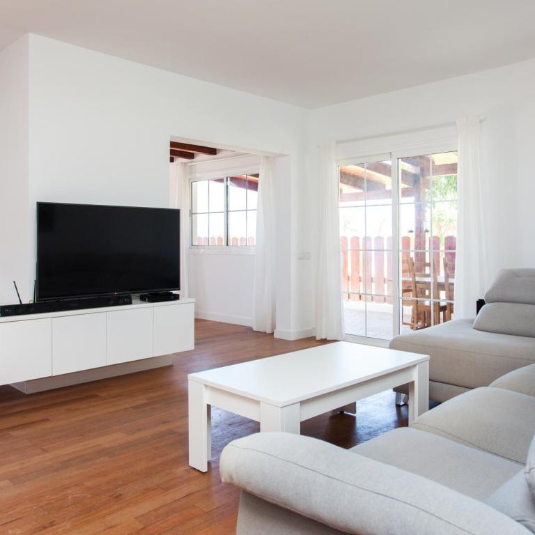 Luxury Villa Nieve - Three-Bedroom Villa - 8