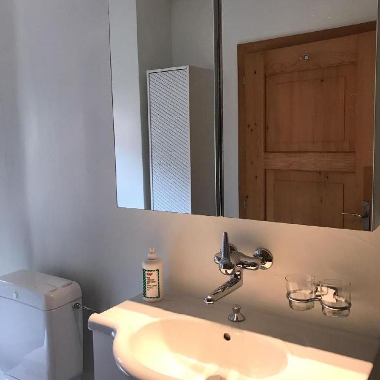 Chasa Städler - Ferienwohnung mit 113m2 für max. 5 Personen - Apartment mit 3 Schlafzimmern - 19