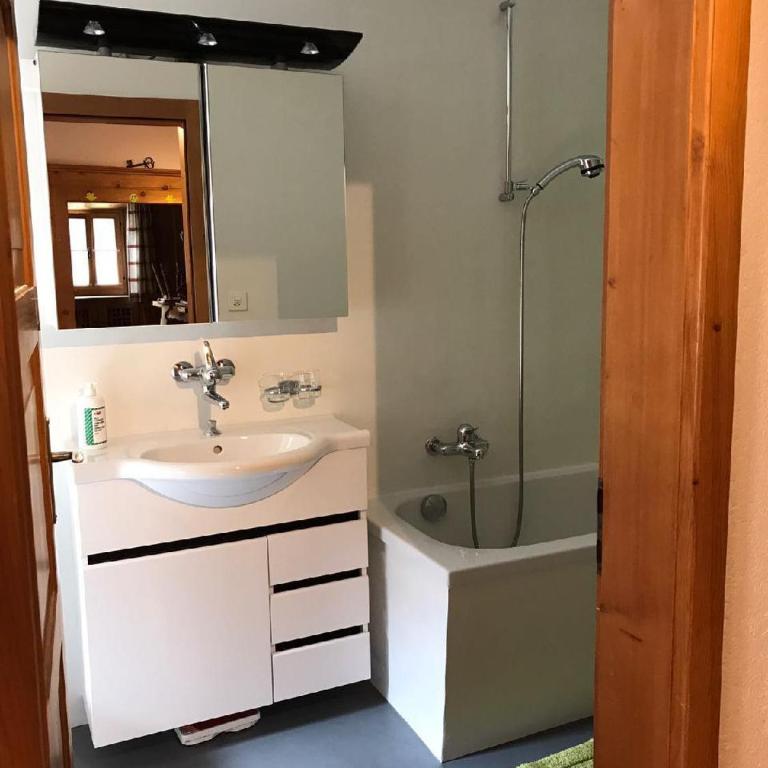 Chasa Städler - Ferienwohnung mit 113m2 für max. 5 Personen - Apartment mit 3 Schlafzimmern - 17