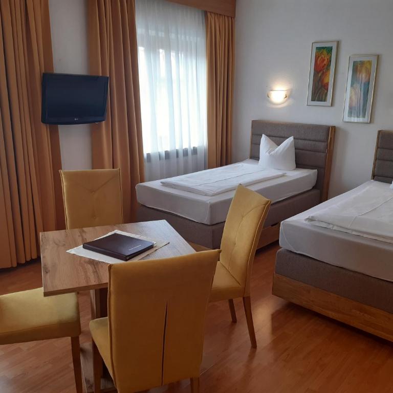 Landhaus Klausnerhof Hotel Garni - Vierbettzimmer - 2