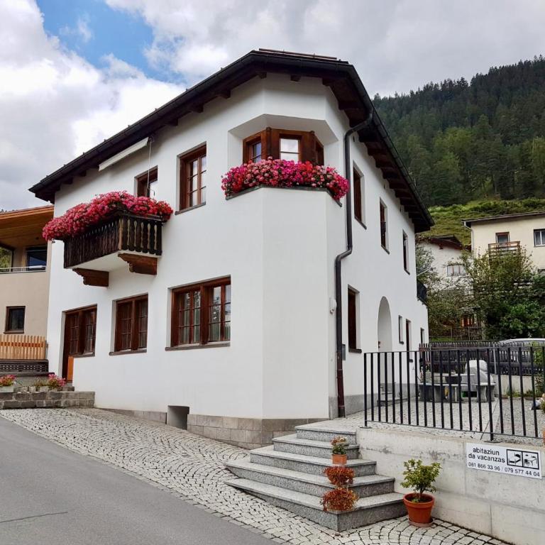 Chasa Nogler - Ferienwohnung - Apartment mit 3 Schlafzimmern - 1