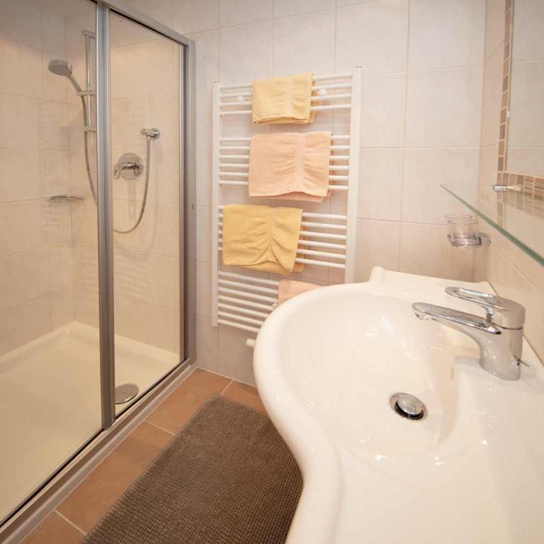 Haus Sonnwend - Doppelzimmer mit Balkon - 4