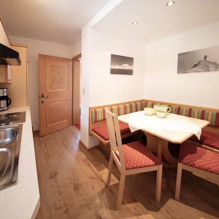 Haus Sonnwend - Apartment mit 1 Schlafzimmer und Balkon - 8