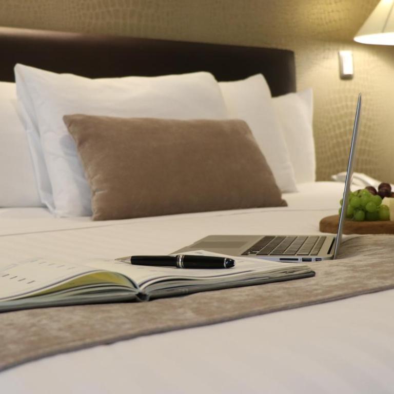 Mesón Ejecutivo Guadalajara - Nuevo Consulado Americano Monraz - Habitación Superior con 1 cama extragrande - 9