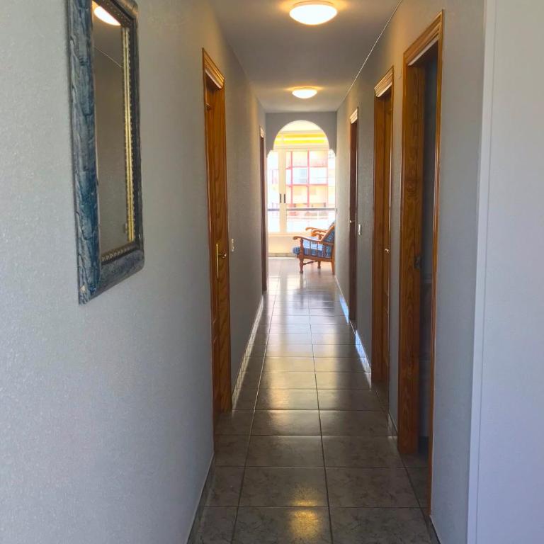 Apartamento en Plaza Triangular y muy cerca de la playa - Three-Bedroom Apartment - 17