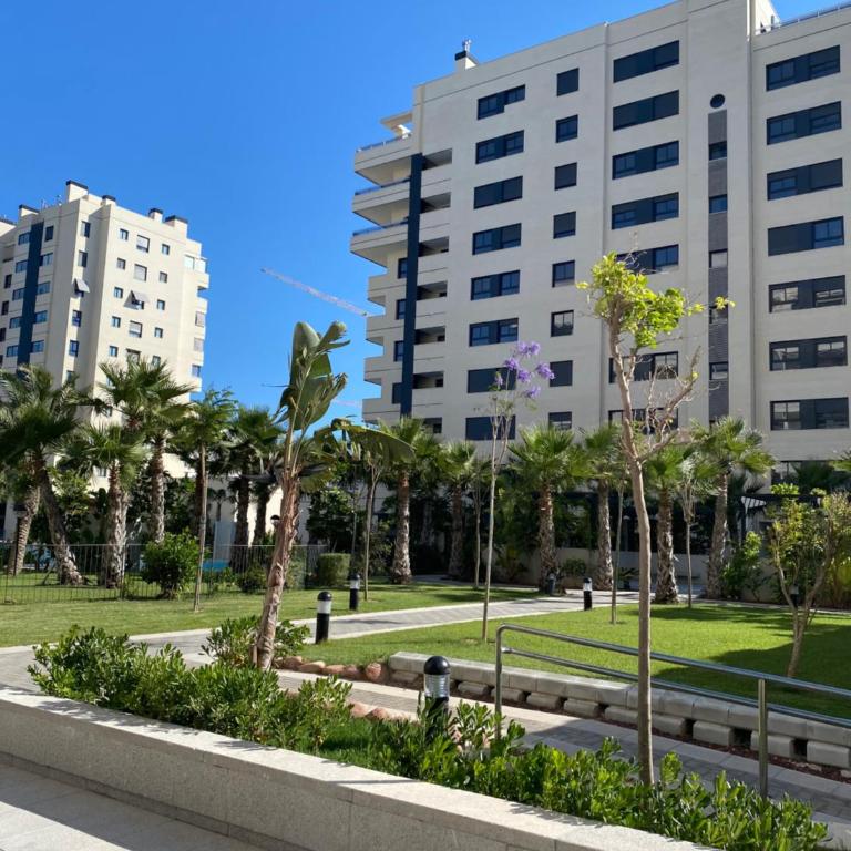 CAROLINAS BEACH &GOLF HOUSE - Two-Bedroom Apartment - 14