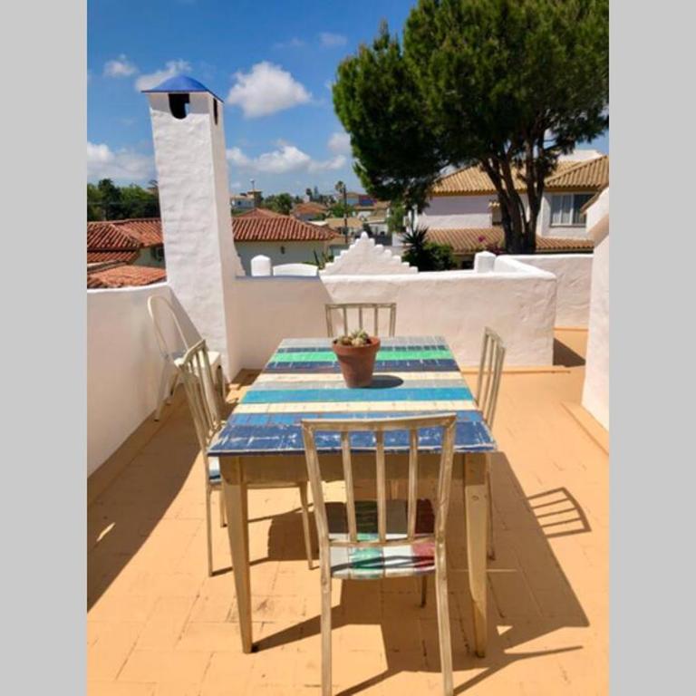 GATU PREMIUM Villa Lurberri piscina privada, 4 dormitorios, 2 baños, parking , jardines, " Preferente mayores de 25 años y familias " ín y barbacoa - Casa de 4 dormitorios - 59