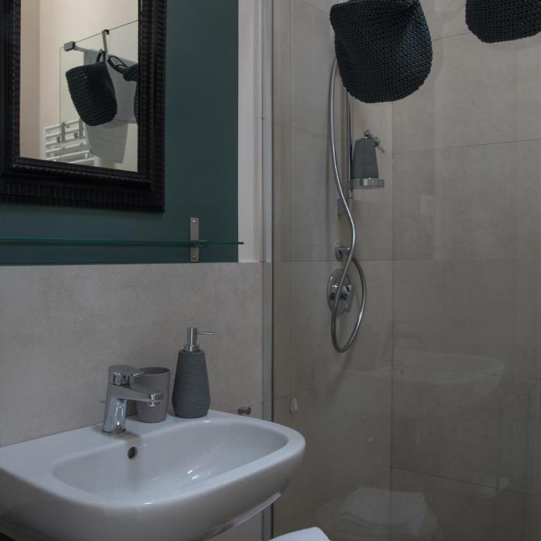 Locanda Fontanazza Osteria con Camere - Camera Matrimoniale con Bagno Privato - 6