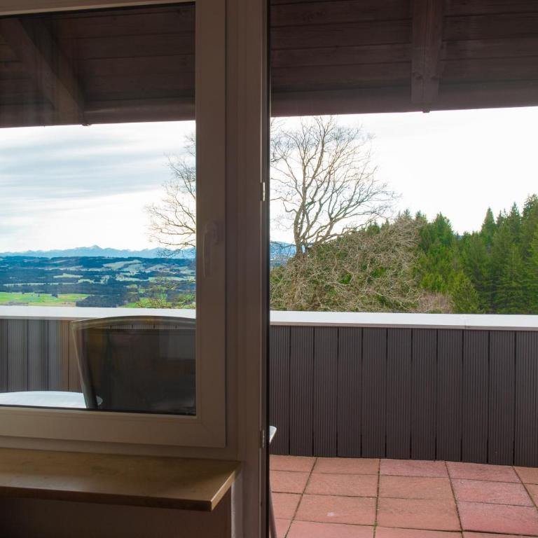 Panoramagasthof auf dem Auerberg - Doppelzimmer mit Balkon - 8