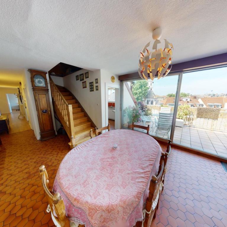 145m² city center 4 bedrooms view of the Cathedral - Appartement - 12