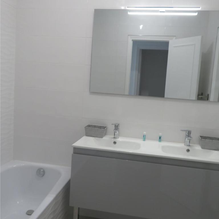 Luxe 6 couchages proxi bord de mer centre ville - Appartement 2 Chambres - 9