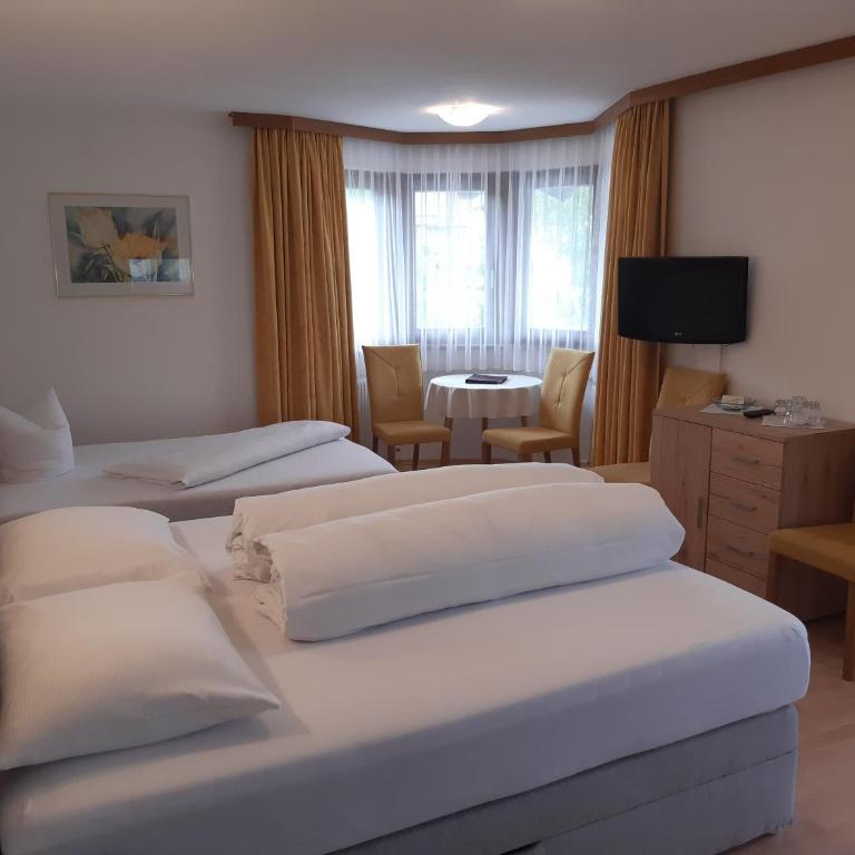 Landhaus Klausnerhof Hotel Garni - Dreibettzimmer - 3