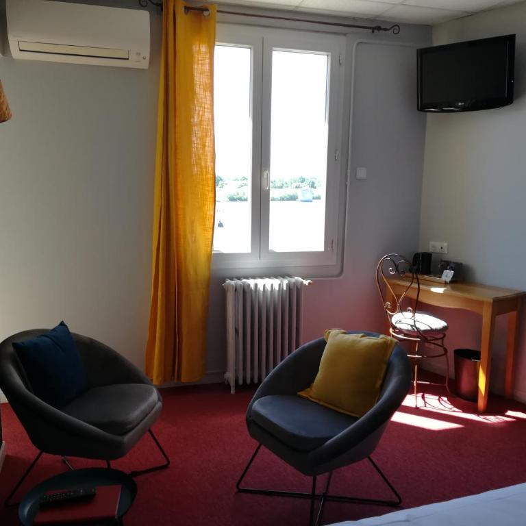 Le Régence - Chambre Double Supérieure - Vue sur Rhône - 3