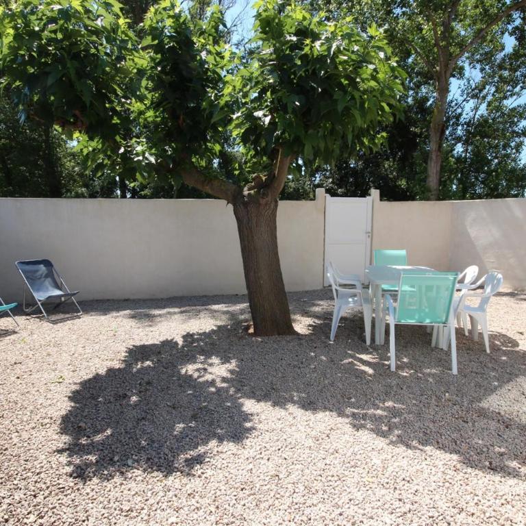 A quelques pas de la plage Belle Maison de vacances, 6 à 8 couchages, 3 chambres, balcon, jardin, parking, 50 m de la mer- PORTIRAGNES PLAGE LXBOSQD - Maison 3 Chambres - 3